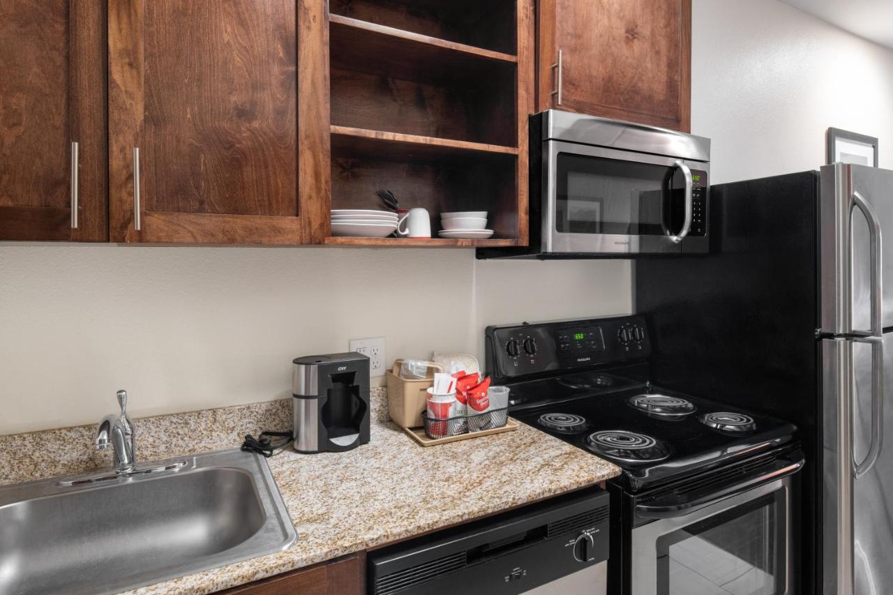 Home Away Kitchen Suites Enid Exteriör bild